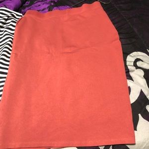 Rust skirt. 1 hour only 20dollars